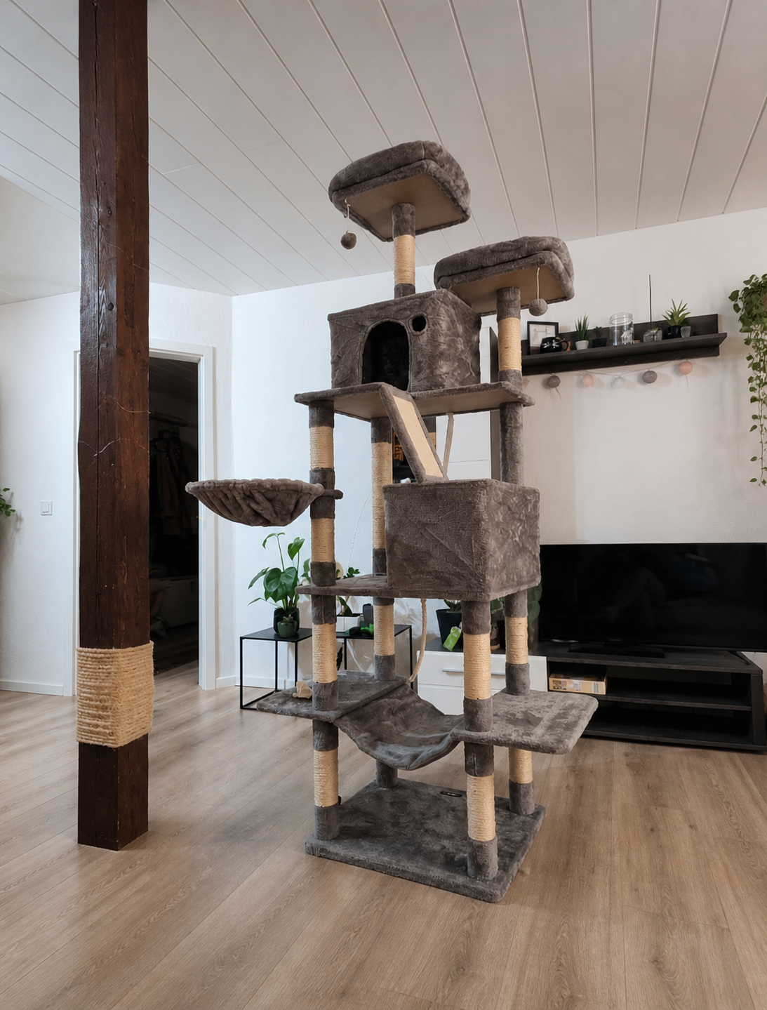 Kratzbaum Milo XXL · Grau