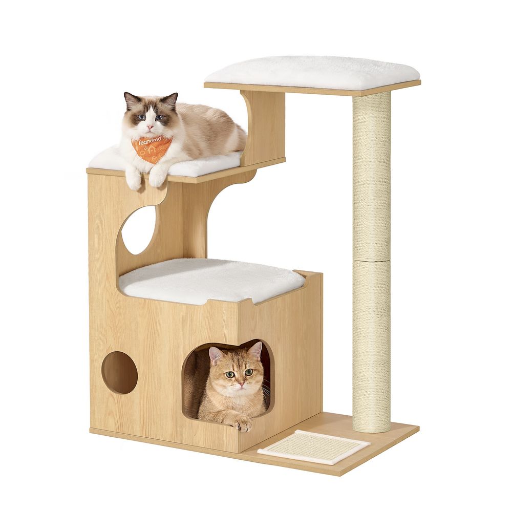 Kratzbaum Momo in Natur mit Katzen auf den Liegeflächen